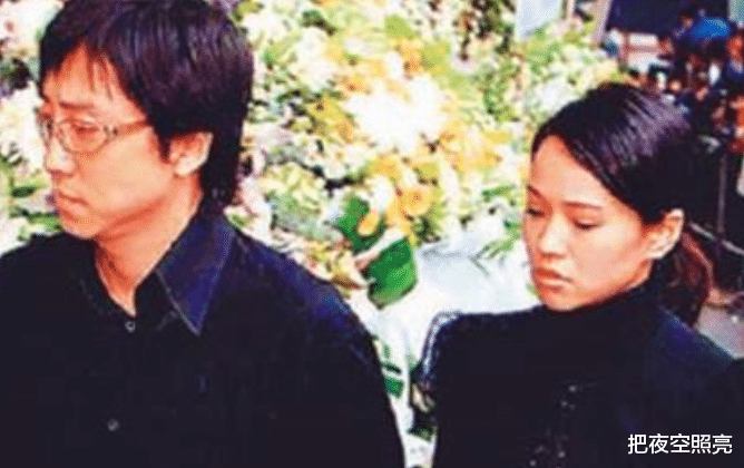 「张嘉欣」庾澄庆妻子张嘉欣与前妻伊能静对比，差距真的太大，难怪庾妈妈只接受她。