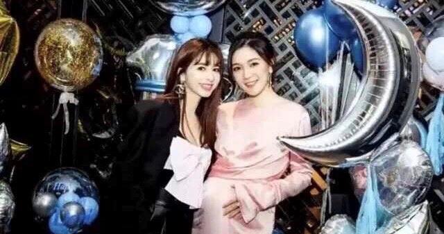 温心■与黄晓明“忘年恋”?高调示威baby,借子逼宫,心机深啊……