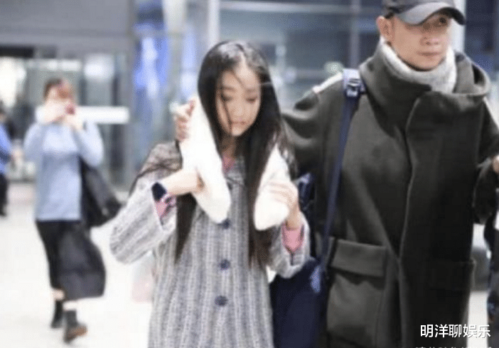 「宋祖儿」有种“遗传”叫文章的女儿，避开自己所有基因，完美copy马伊琍！