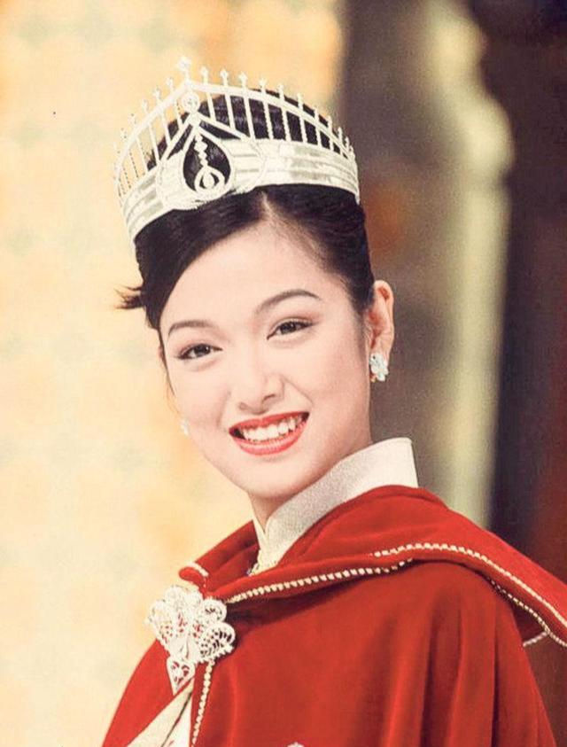 「香港小姐」42岁李珊珊罕露面！神隐8年胖若两人，患惊恐症一度濒死情路坎坷