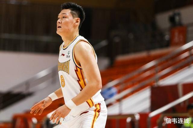 CBA|榜眼，探花都在秀，只有一人在“挨揍”！CBA状元一场没打就受伤