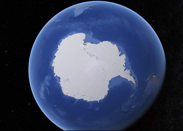 哺乳动物|网友在谷歌地球里发现一个长5000公里的未知物体！