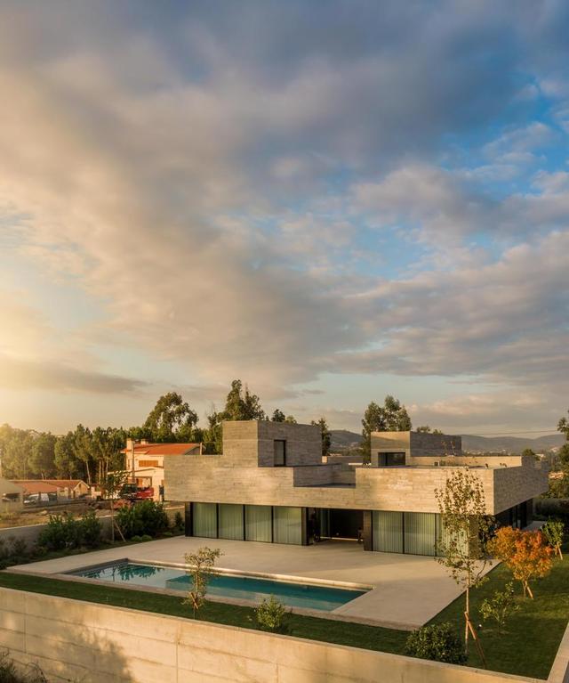 @为图书而生的住宅——葡萄牙田园别墅设计赏析