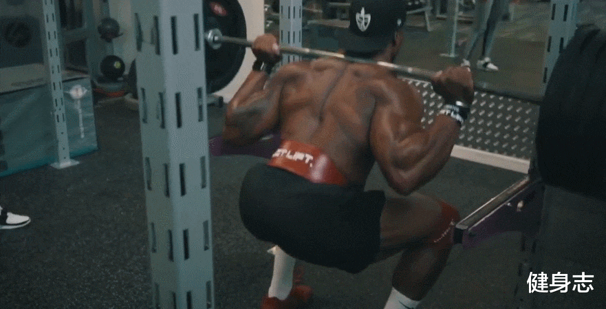 健身:男人过了30岁以后不健身,体能会差成什么样?