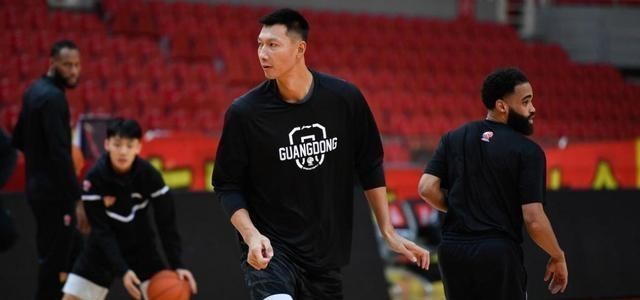 广东男篮|广东男篮野心太大，易建联接班人已经出现，朱芳雨猛追31+13中锋