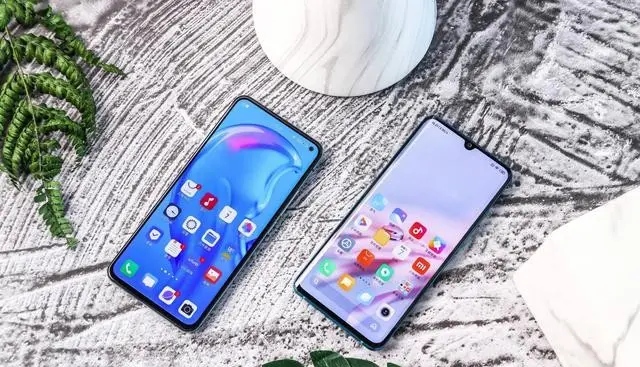 小米科技■小米主动清仓，5260mAh+50倍变焦降下400，小米又回来了