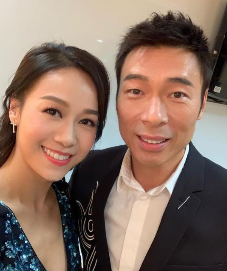 奶果的妈咪 黄心颖被冷藏一年终于放弃？8000豪宅等待卖出，港媒爆其将出国定居