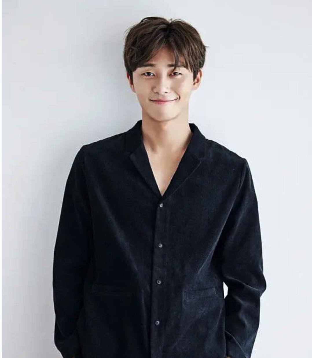 朴叙俊|霸总朴叙俊：33岁独居58亿顶级豪宅，出道10年混成“小财阀”