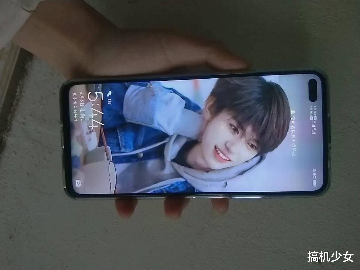 [华为]华为清仓4G旗舰，麒麟990+8GB运存+40W快充，从3199跌至2049元