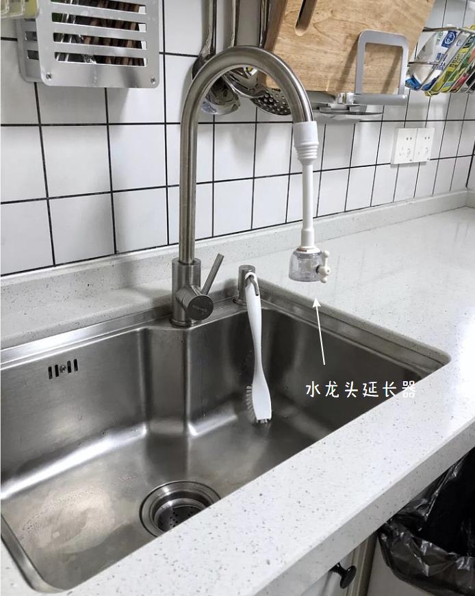 【】厨房、卫生间面积小别乱装！学她家这样设计，是真的非常好用