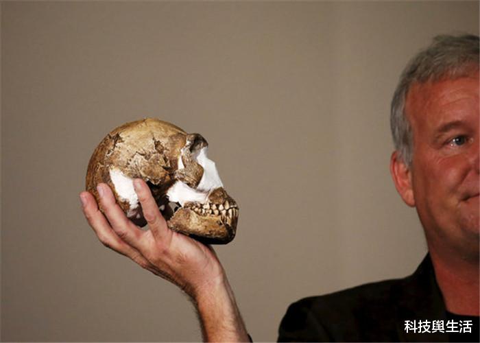 『科学家』人类共有206块骨头，中国人却只有204块，少掉的两块哪去了？