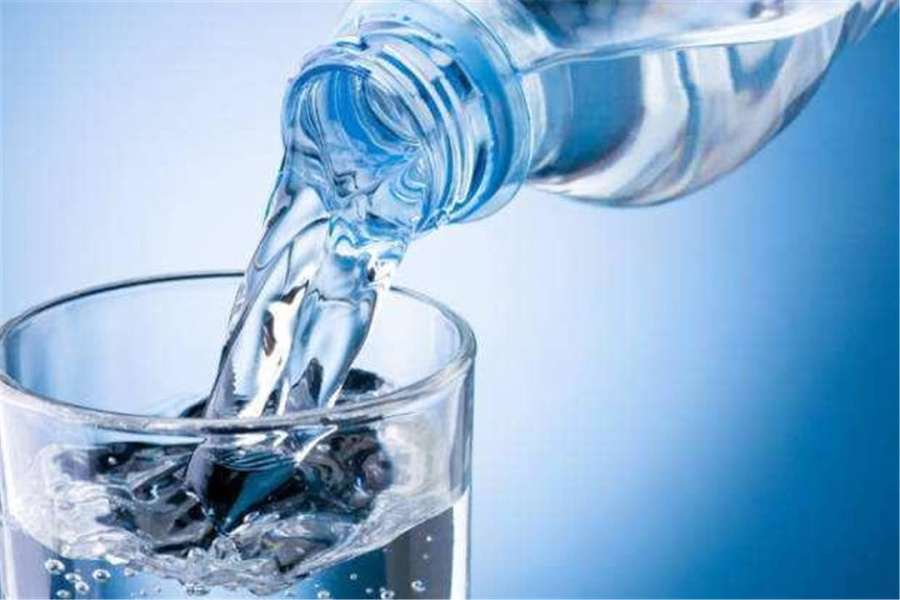 「」为啥有的人一喝水就有尿，有人喝很多水也不去上厕所？早知道早好