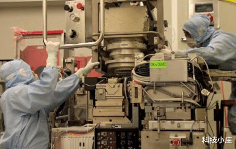 芯片|中国巨头7500万买入光刻机，自主化再进一步，国产芯片迎来曙光！