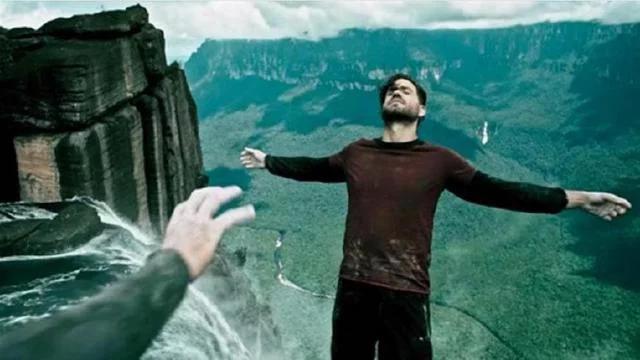 镜头背后|这个电影光替身就死了3个,一共去了10个国家,网友们:导演疯了?