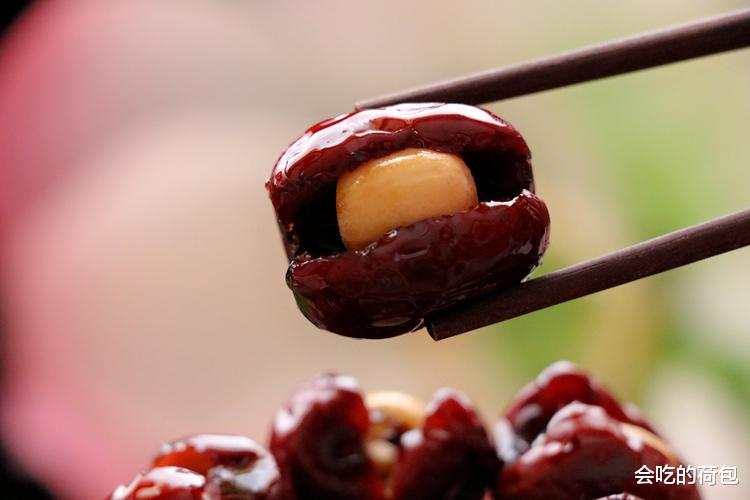 莲子▲吃了60年才知道，夏天常吃点“它”，补血又养心，简单零失败