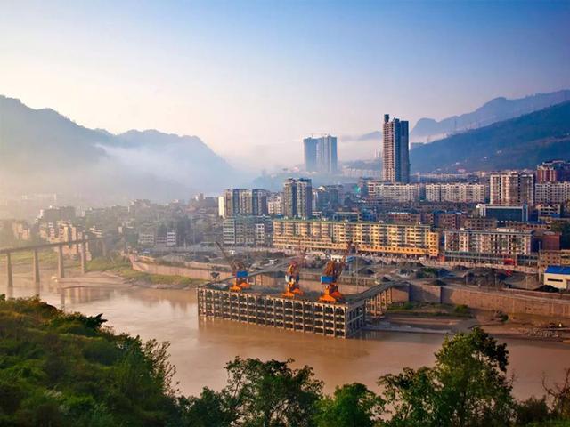 旅行|云南最“牛”的城市，不是昆明也不是丽江，却是毫不起眼的它