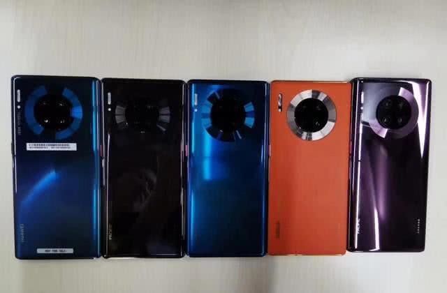 真旗舰一夜跌退场，华为含泪告别，网友称：他依然还是里程碑