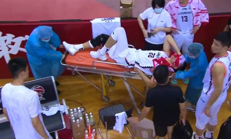 李晓旭|赛季报销!李晓旭伤心落泪,可兰送祝福,贺天举:剩下的交给我们了!