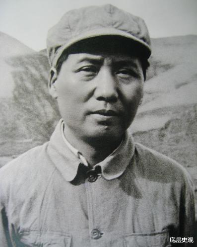 开国元勋|毛主席在路边竖了块牌子,敌人看到后不追了,因为上面有七个字