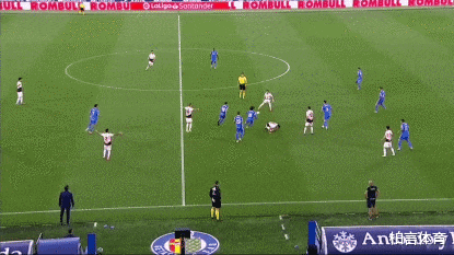 『西班牙人』郁闷0-0！1张红牌让武磊变后卫，64分钟一幕太可耻