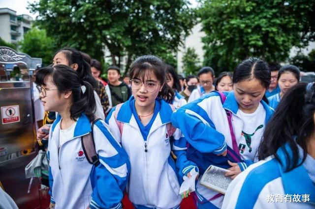 河北|河北高考700分以上108人,最高721分,这一尴尬继续上演