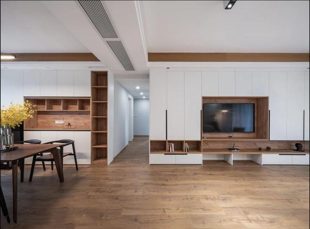 |有墙不见墙的“木”艺设计，利用原木+白，打造轻松的家居环境！