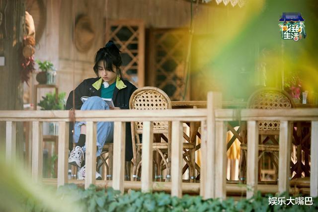 张子枫▲《向往4》张子枫为何录制一半就“消失”了?其实节目组早有暗示