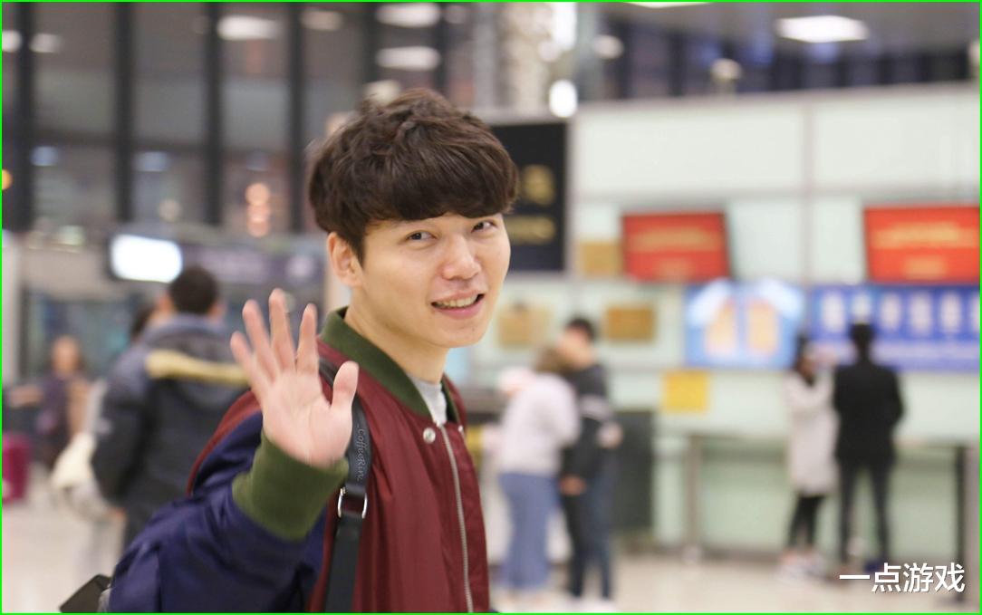 Uzi|有望复出？Marin韩服王者近千胜点，网友：复出可能性远超Uzi!