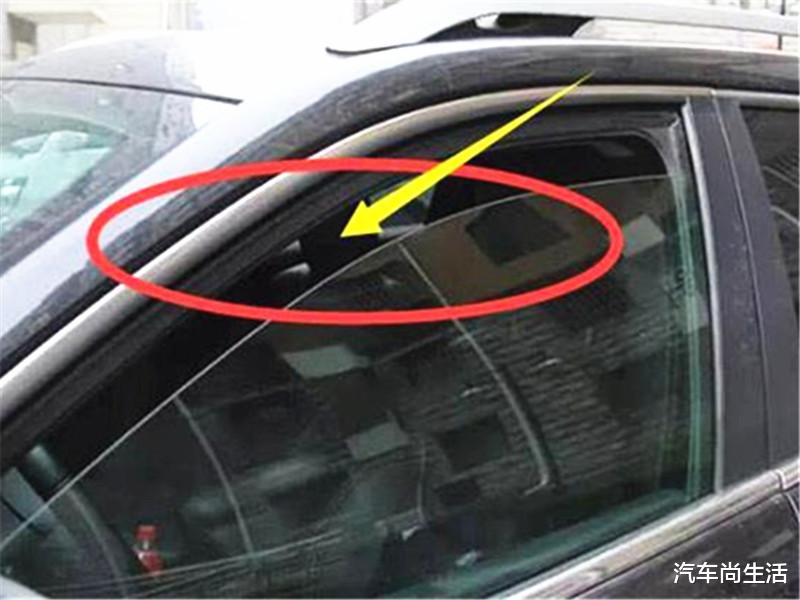 【老司机】夏天停车窗子留条缝散热？老司机：太天真了，坑了自己还洋洋得意！