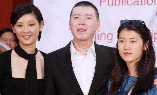 王菲|同样是患“兔唇”，王菲女儿和冯小刚女儿，如今差距一目了然