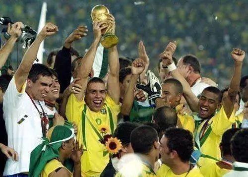 巴西队■没有优秀的战术，依靠巅峰造极的个人能力，巴西夺得世界杯