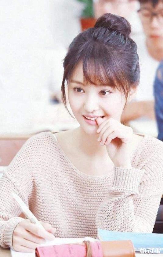 郑爽|郑爽直播当场发飙，带货过程中得罪合作商家，辅助女主播直接离场！