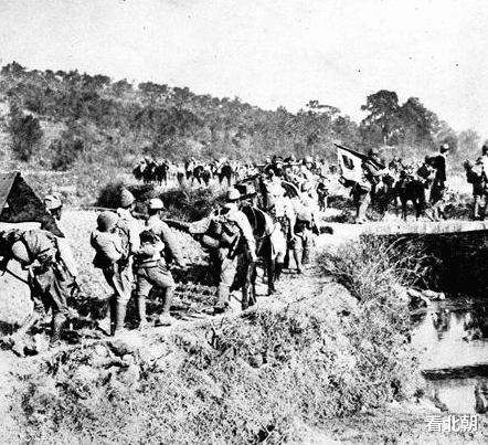 【明代】抗日战场晚期战场常态:2个连八路围攻29个鬼子,500伪军一旁围观