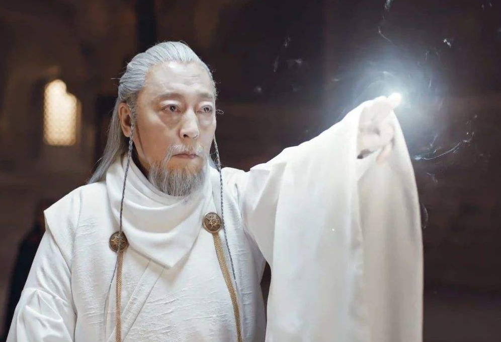 陈凯歌■娱乐圈版“我爸是李刚”：17岁想拍戏，老爸立马找来4位影帝抬轿