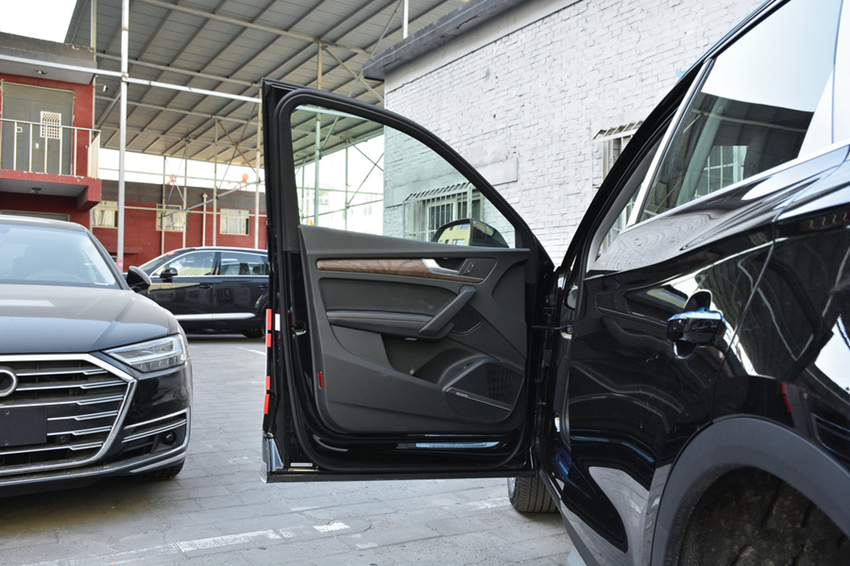 名爵mg6@不给途昂留活路！30岁男人开它面子十足，狂跌6万，一年卖13.5万辆