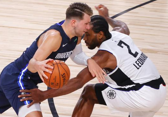 绝杀|东契奇压哨绝杀引众星盛赞！詹姆斯韦德祝贺，库里：太荒谬了