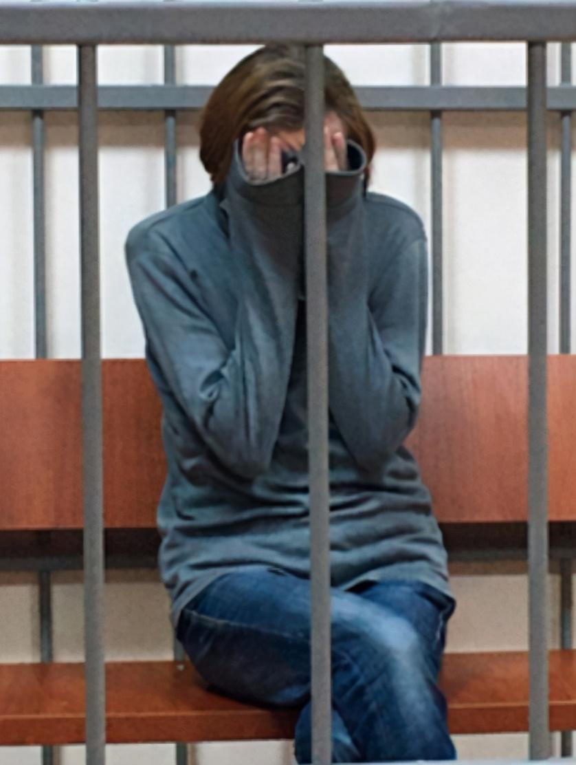 睹图|女子将4个孩子留在家中自己出去聚会，回来得知孩子们都已死亡