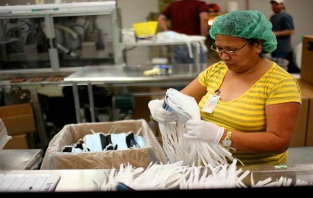 美国■9小时疯涨2000例！11万民众签字把总统送太空，呼吁中方高抬贵手