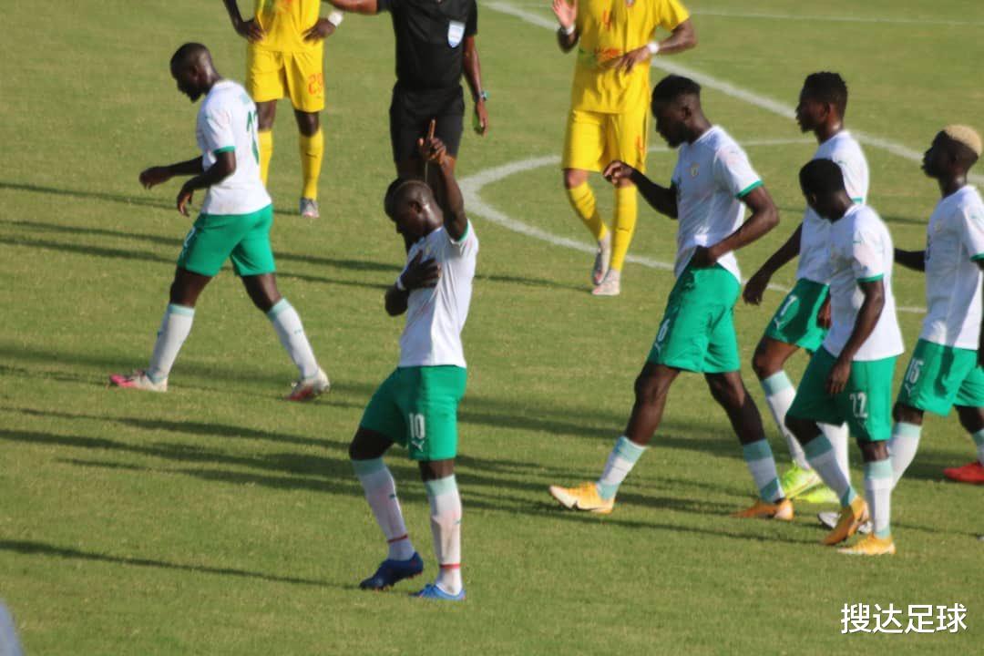 马内|4连胜晋级!英超巨星又踢疯了:第82分钟绝杀,独享队史级纪录