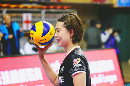 女排|太精彩，女排21岁“黑珍珠”被彻底激活，有望挤掉曾春蕾上位！