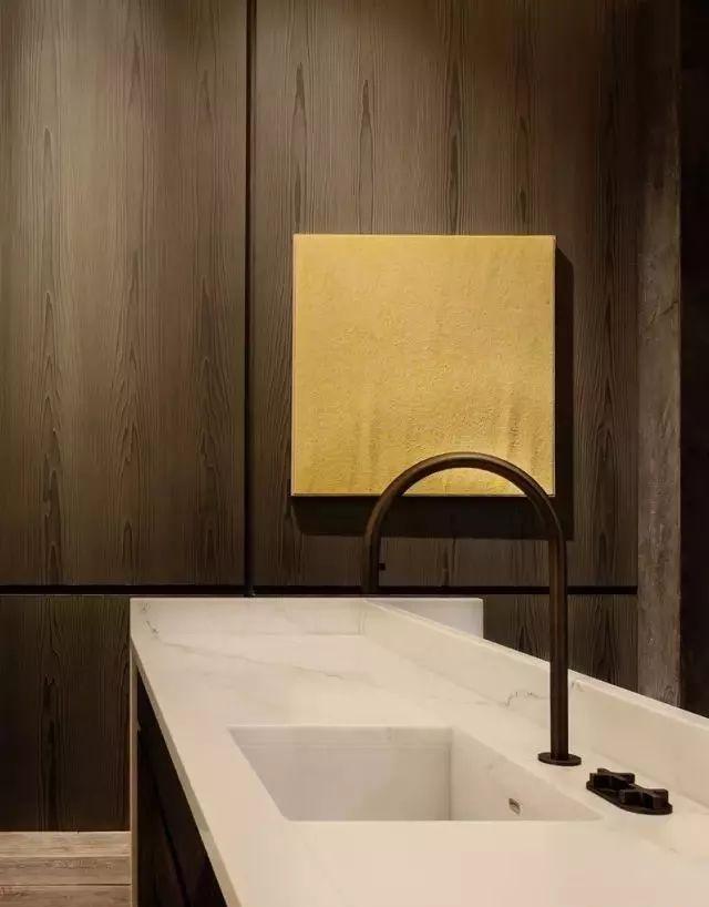 设计师：橱柜台面材质选择：石英石和大理石，哪个更适合大多数家庭