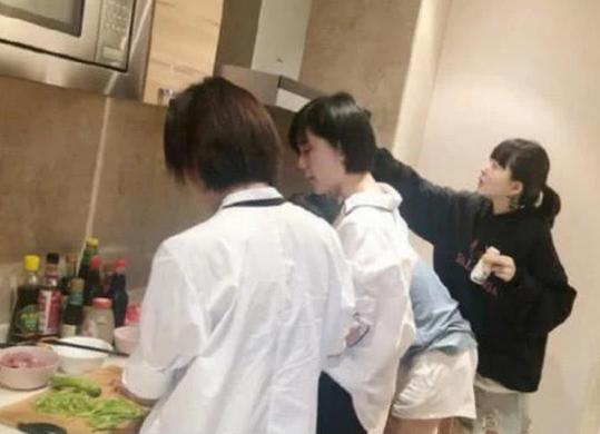 [ktv]带你参观沈梦辰的豪宅，卫生间里面还能唱KTV，多亏她也想得出来