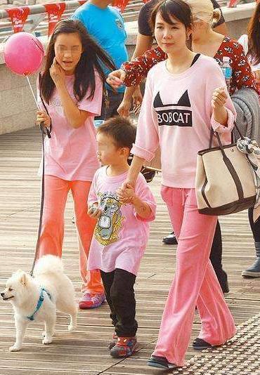 刘銮雄|刘銮雄女儿近况:一个大龄剩女,一个资产数十亿,一个山上捡垃圾