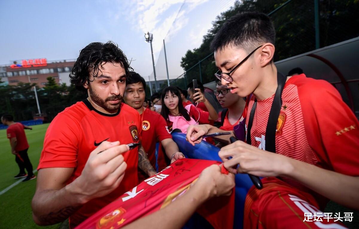 里卡多·高拉特|高拉特代表国足上场还有戏!籍贯已经改成了“广东”