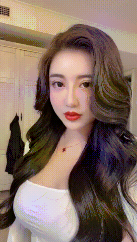 |刚装好新房子，还是蓝色的墙壁比较好看