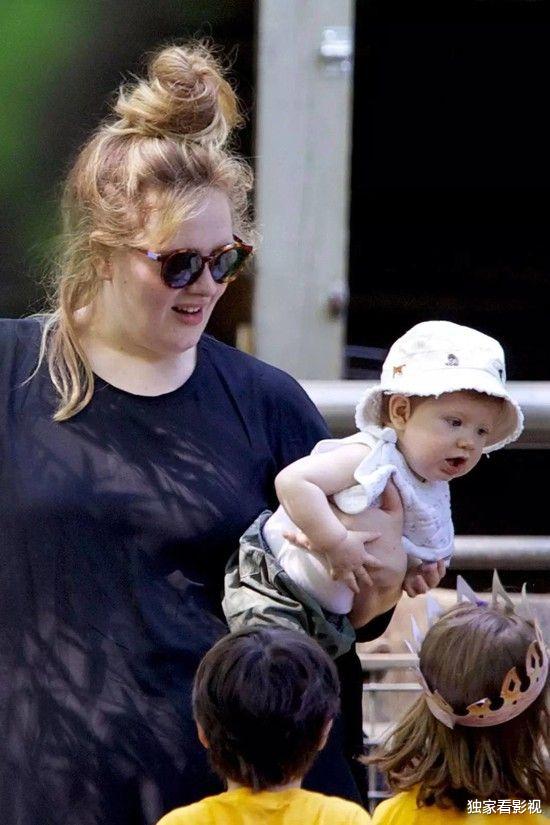 阿黛尔|离婚被分走7亿，阿黛尔怒瘦80斤：以前只会流泪，现在我要流汗