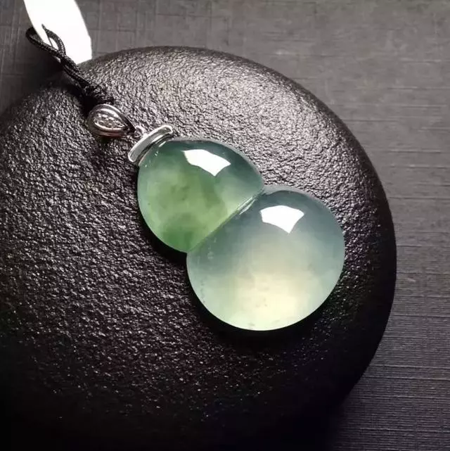 翡翠|你的翡翠真的值钱吗？轩哥带你深挖调水内幕！