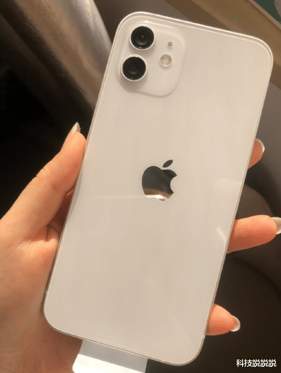 iphone12|首批iPhone12、12Pro陆续到货,网友给出评价:真香!