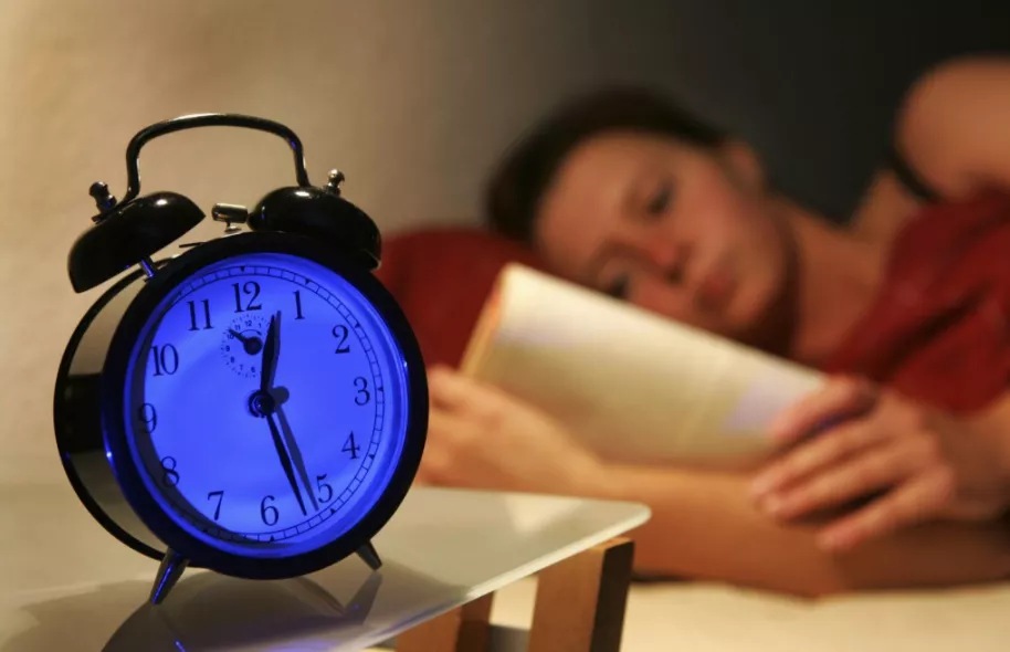 「肝脏」肝开始“变硬”时,身体有4种表现,若一个没有,肝脏还算健康!