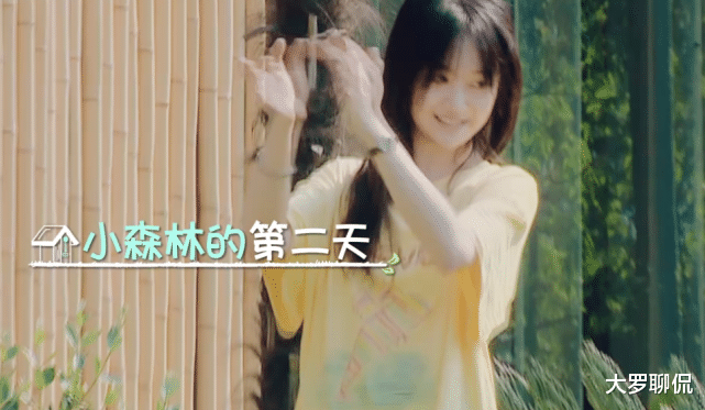 郑爽|谭松韵郑爽早起全部“素颜”，当镜头照到两人正脸，差距出来了
